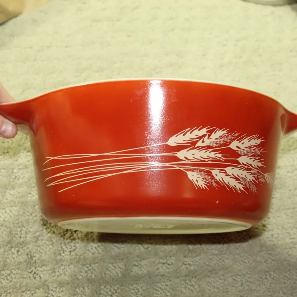 Set of 2 Vintage Pyrex Red Autumn Harvest Casserole Dishes 474-B 1.5, 473-B 1